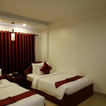 Holy Angkor Hotel เสียมราฐ ภายนอก รูปภาพ