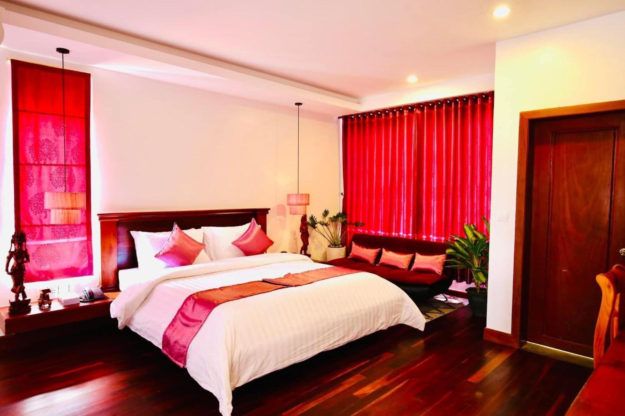 Holy Angkor Hotel เสียมราฐ ภายนอก รูปภาพ